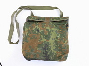 Show product details for West German Gas Mask Bag Flectarn Camo